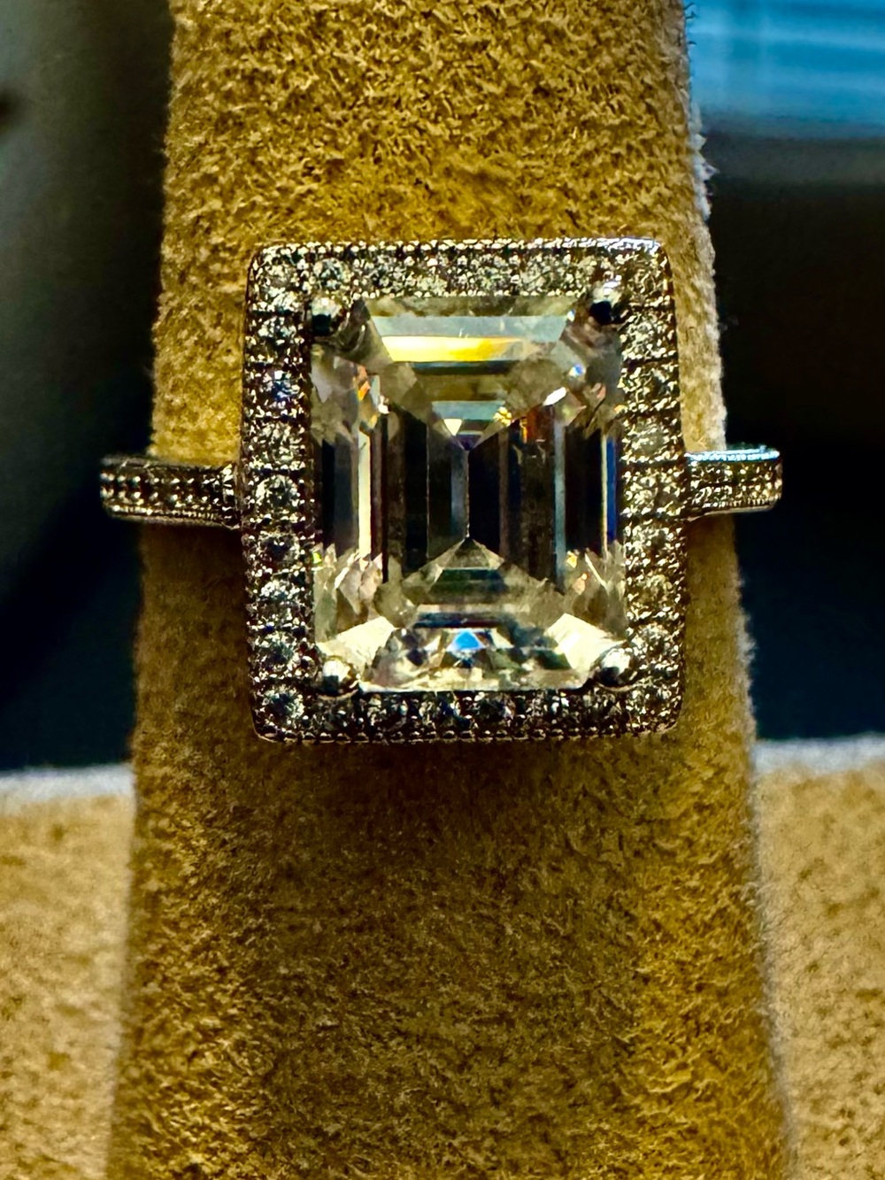 Classic Emerald-Cut Halo Engagement Ring - 3.3 ct Moissanite center stone - Picture 2 of 6